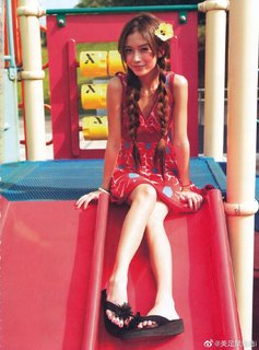 Angelababy feet photo thumbnail