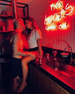 Anitta feet photo thumbnail