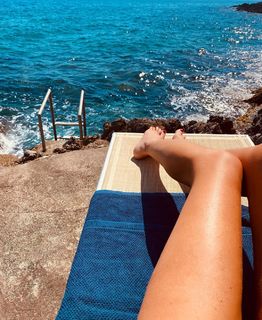 Alessia Marcuzzi feet photo thumbnail