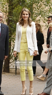 Queen Letizia of Spain feet photo thumbnail