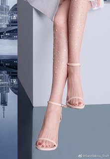 Mi Yang feet photo thumbnail