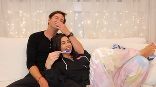 Colleen Ballinger feet photo thumbnail