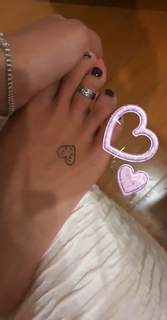 Anitta feet photo thumbnail