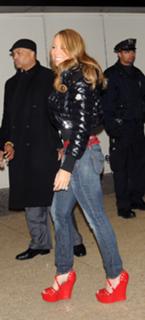 Mariah Carey feet photo thumbnail