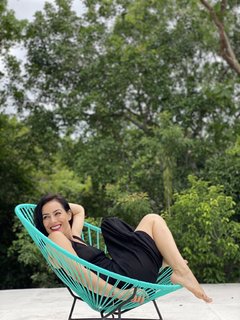 Claudia Lizaldi feet photo thumbnail