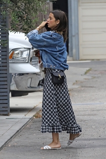 Ana de Armas feet photo thumbnail
