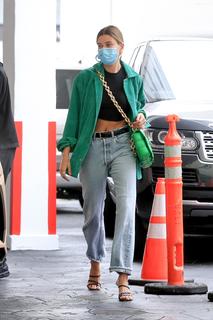 Hailey Bieber feet photo thumbnail