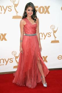 Sarah Hyland feet photo thumbnail