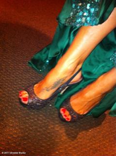 Brooke Burke feet photo thumbnail