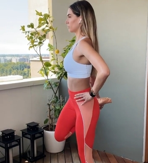 Melissa Satta feet photo thumbnail