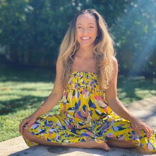 Kino MacGregor feet photo thumbnail