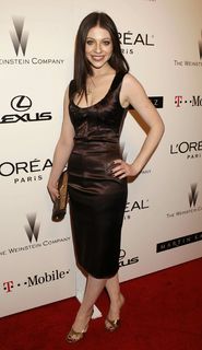 Michelle Trachtenberg feet photo thumbnail