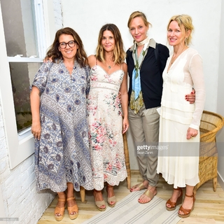 Naomi Watts feet photo thumbnail