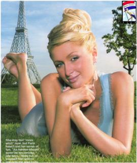 Paris Hilton feet photo thumbnail