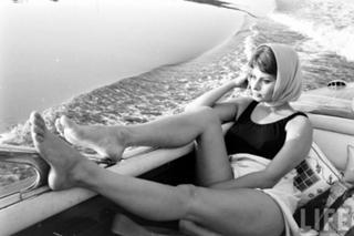 Sophia Loren feet photo 5