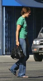 Mandy Moore feet photo thumbnail