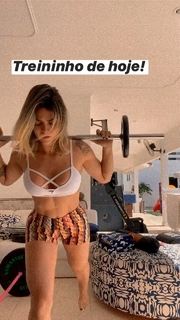 Kelly Key feet photo thumbnail