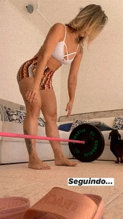 Kelly Key feet photo thumbnail