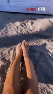 Belén Rodríguez feet photo thumbnail