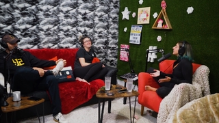Gabbie Hanna feet photo thumbnail