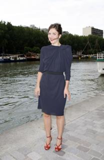 Maggie Gyllenhaal feet photo thumbnail