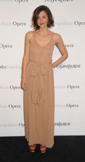 Maggie Gyllenhaal feet photo thumbnail