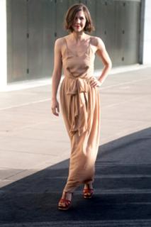Maggie Gyllenhaal feet photo thumbnail