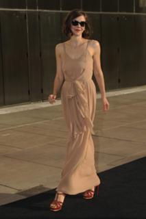 Maggie Gyllenhaal feet photo thumbnail
