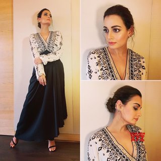Dia Mirza feet photo thumbnail