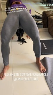 Gracyanne Barbosa feet photo thumbnail