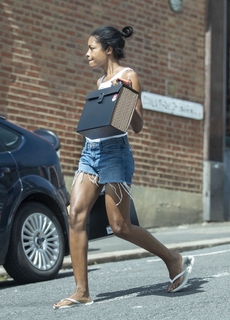Naomie Harris feet photo thumbnail