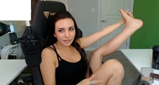Natalia Mogollon feet photo thumbnail