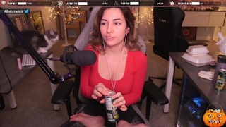 Natalia Mogollon feet photo thumbnail