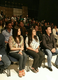 Maite Perroni feet photo thumbnail