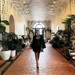 Adriana Lima feet photo thumbnail
