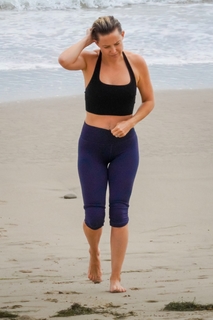 Kate Hudson feet photo thumbnail