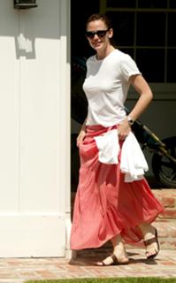 Jennifer Garner feet photo thumbnail