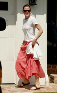 Jennifer Garner feet photo thumbnail