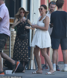 Imogen Thomas feet photo thumbnail