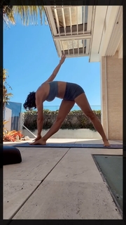 Flávia Alessandra feet photo thumbnail