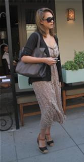 Jessica Alba feet photo thumbnail