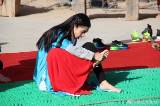 Angelababy feet photo thumbnail