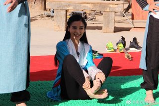 Angelababy feet photo thumbnail