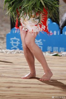 Angelababy feet photo thumbnail