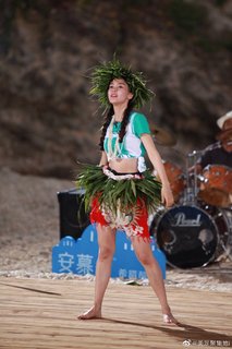 Angelababy feet photo thumbnail