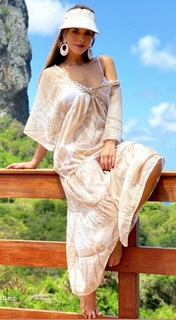 Giovanna Lancellotti feet photo thumbnail