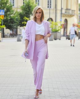 Karolina Pisarek feet photo thumbnail