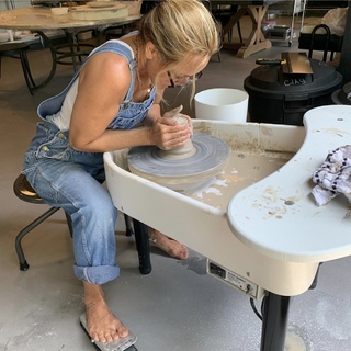 Maria Bello feet photo thumbnail