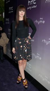 Leighton Meester feet photo thumbnail