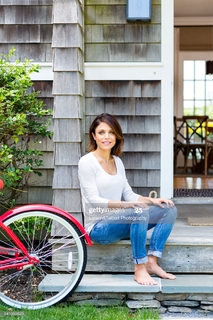 Bethenny Frankel feet photo thumbnail